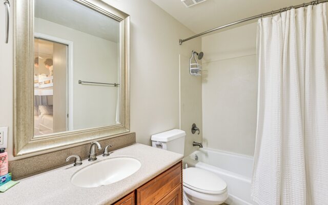 Oceanfront Destin Condo With Pool & Beach Access