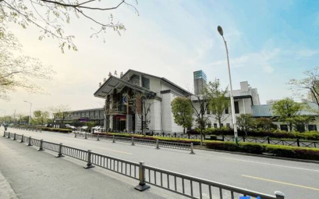 Yanjiangnan Hotel