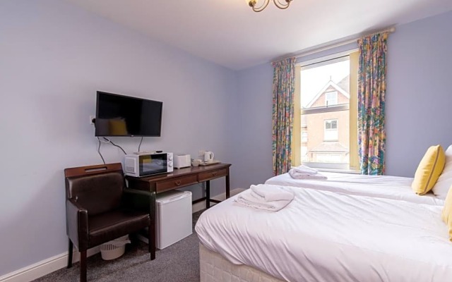 The Linden Leaf Rooms - Classy Studios