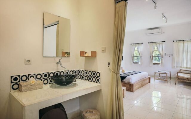 Ubud Glassy Villa by Pramana Villas