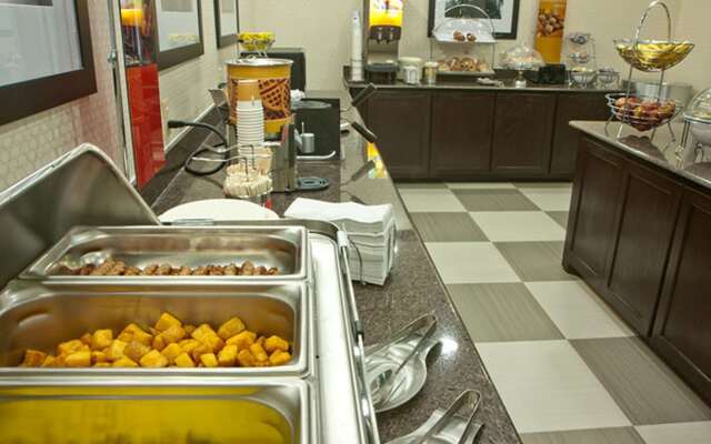 Hampton Inn & Suites Denison