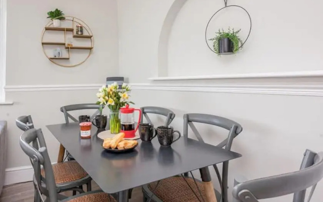 2 The Villa - 3 bedroom apartment with great views