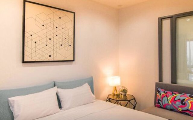 The Rich Sathorn-BTS Wongwian Yai Station - 4 Nights, Bangkok, Thailand