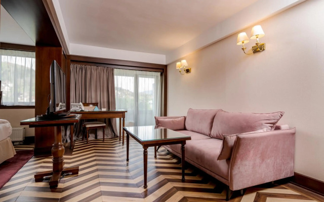 Hotel International