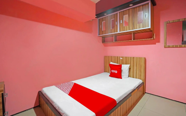 OYO 91743 Choirul Residence