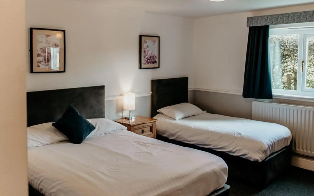 Oak Farm Hotel