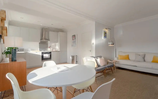 2 Bedroom Apartment Near Ladbroke Grove