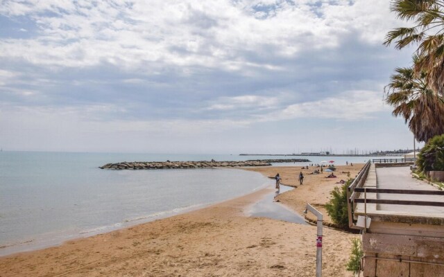 Nice Home in Scoglitti With 1 Bedrooms and Wifi