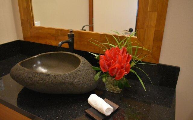 Hilo Beach House Inn