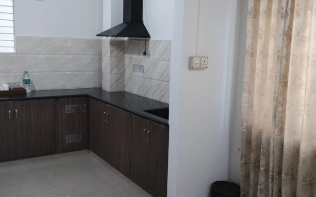 SLV Aashraya Apartment Stay