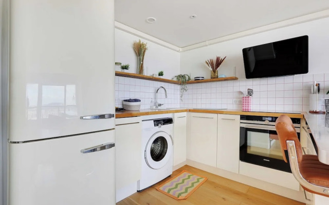 Exceptional View of Paris With A/C - 2bd/4p