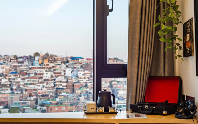 glue Hotel