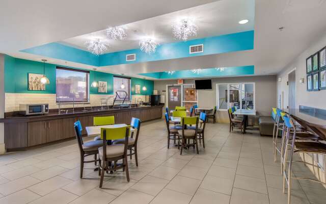 Clarion Pointe Wake Forest - Raleigh North