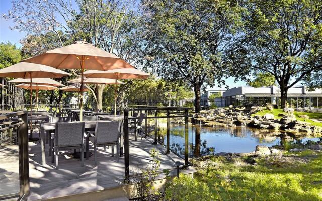 Sheraton Montreal Airport Hotel