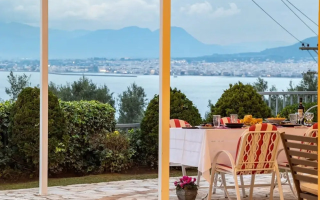 Verga Sunset Gem - Ilia Seaview Private Retreat