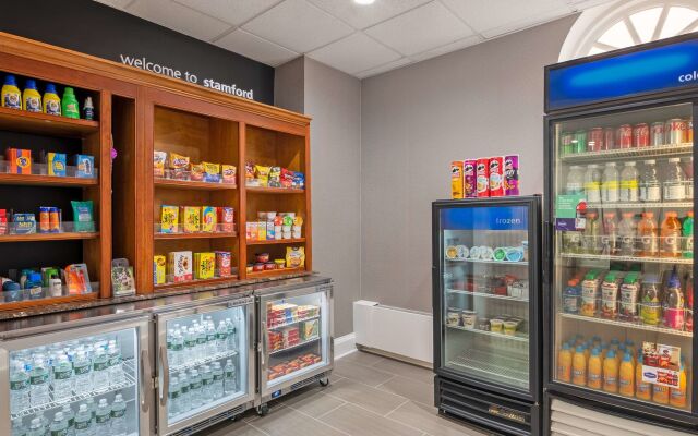 Hampton Inn & Suites Stamford