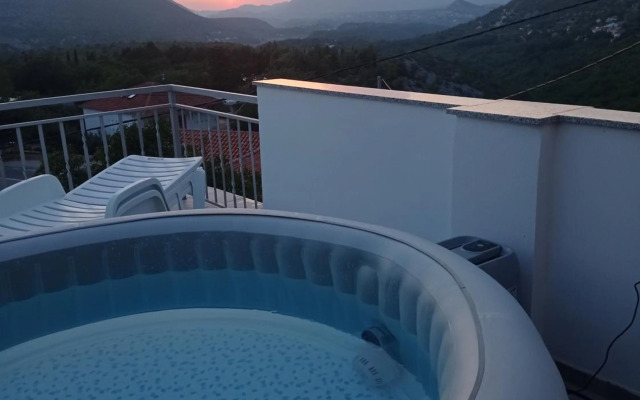 Panoramico penthouse with whirlpool