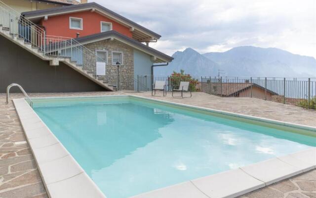 IseoLakeRental - Blondie House