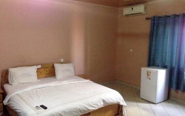 His Royal Vico Hotel