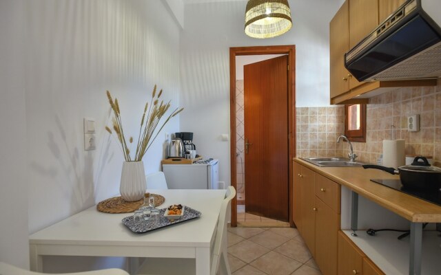 Eva Studios & Apartments