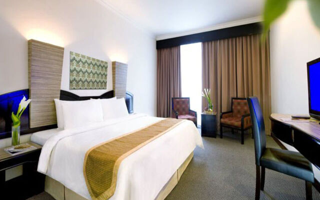 TF Riverside Hotel
