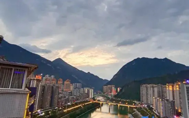 Jindu Hostel (Building A)