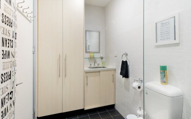 Studio 64 Oyster Bay Modern