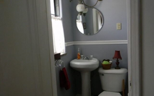 Maple Street Bed and Breakfast LLC