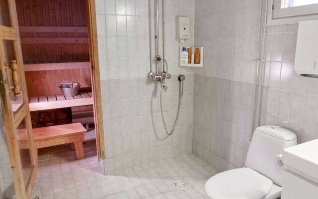 Lomakatti 10b