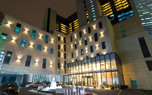 Paramount Gallery Hotel