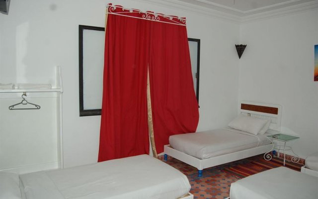 Riad Eraounak Souiri Hotel