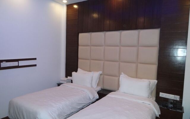 Kamakshi Residency by Royal Collection