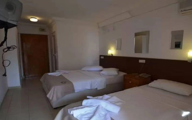 Tuana Hotel