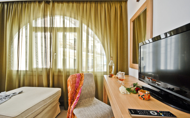 Xenia Hotel