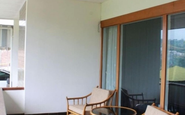 De Dago Pakar Villa by HouseinBandung