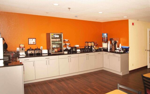 Red Roof Inn Osage Beach - Lake of the Ozarks