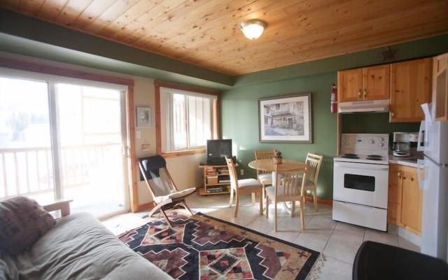 Outlaws Inn by Apex Accommodations