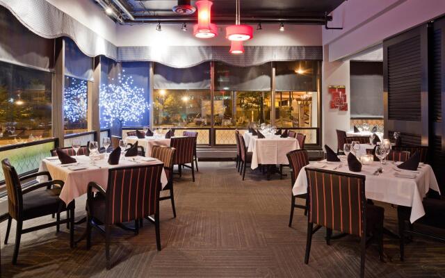 The Hollis Halifax a DoubleTree Suites by Hilton Hotel