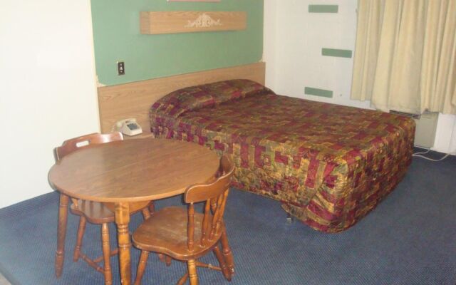Travelers Inn