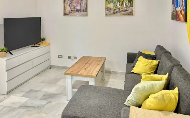 Pleasant Apartment With Shared Pool
