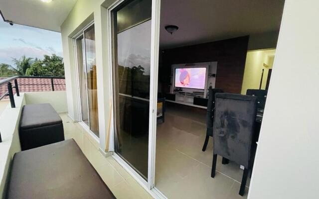 Condo 3 Bd Apt, Internet,2 Parqueo,lavadora,ac