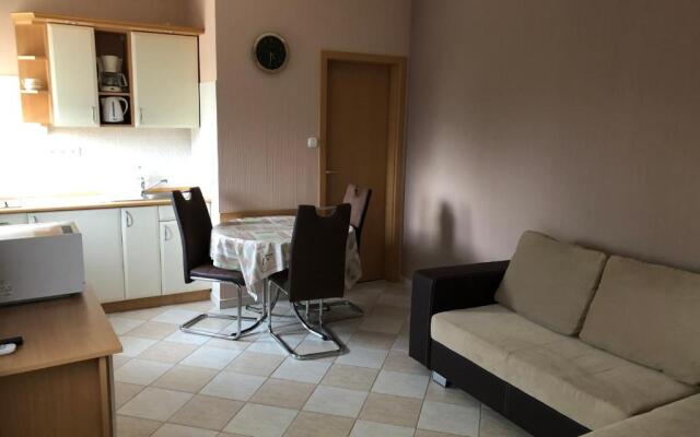 József Apartments House