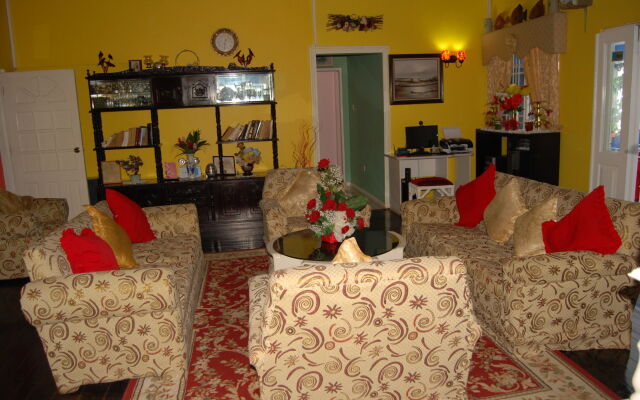 PinkHibiscus Guest House