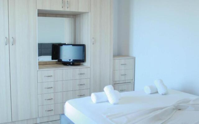 Mihalis Apartments