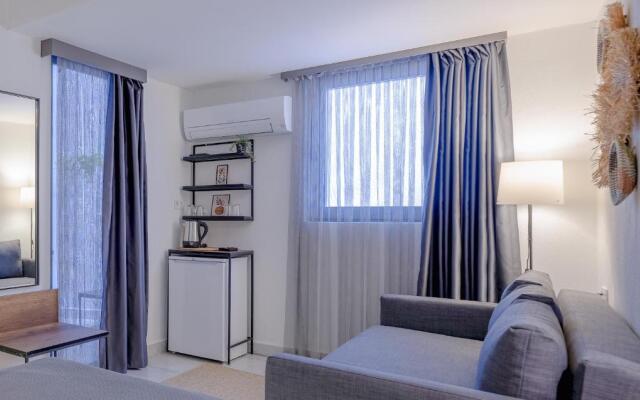 The Easy Rooms Verandah