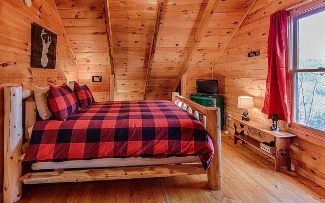 The Lazy Nutt Retreat - 2 Br Cabin