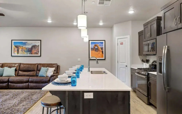 Walking on Sunshine Ground Level