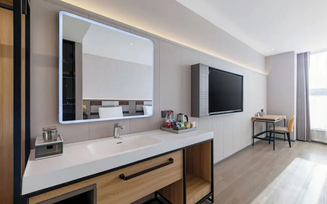 HomeInn Plus Guozhan Liufang Subway Stn