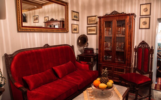 Ilion Hotel Suites