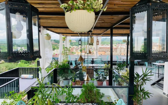 The Sierra - By The Lake